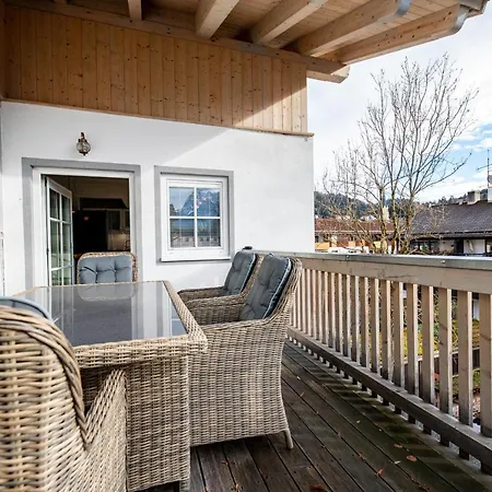 Haus Ludwig Falkenstein * ガルミッシュ・パルテンキルヒェン